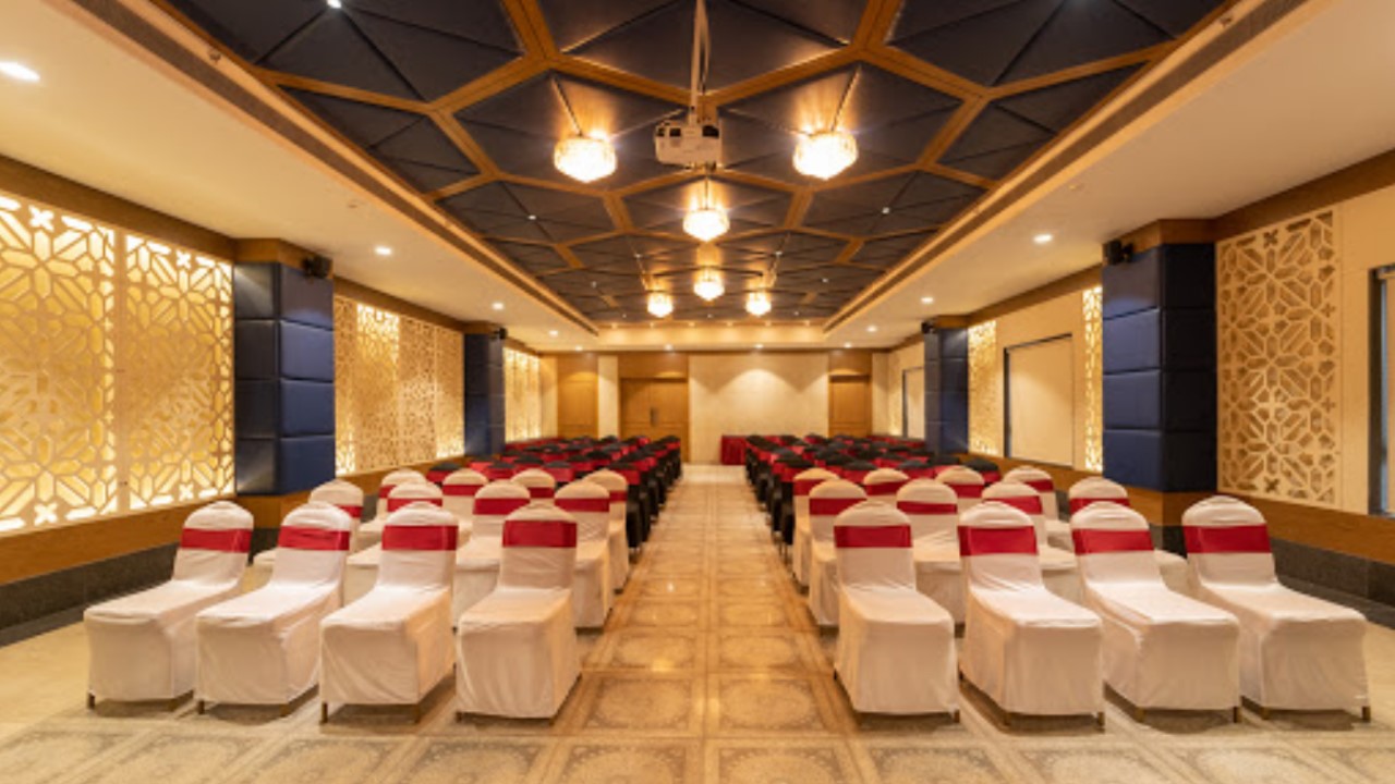 Solitaire Banquets at Enrise By Sayaji