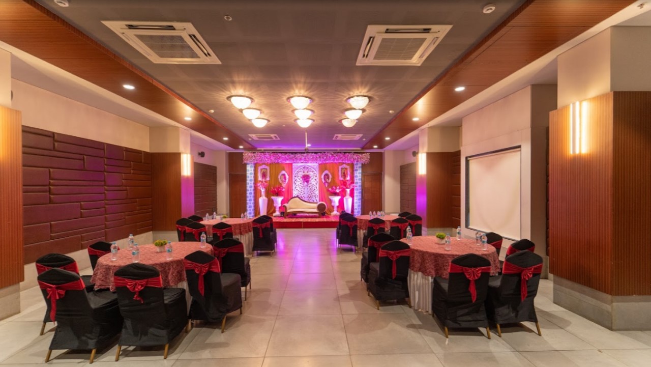 Solitaire Banquets at Enrise By Sayaji photo 3 thumbnail