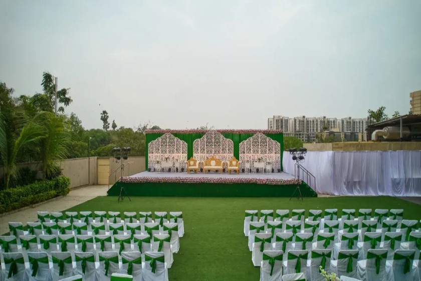 Vatika Lawn