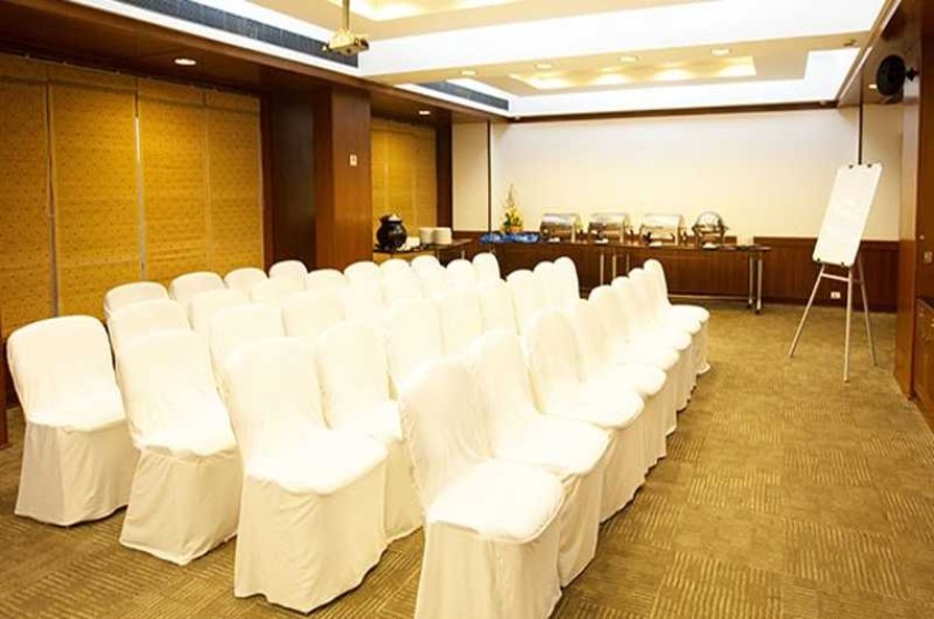 Senate Hall photo 3 thumbnail