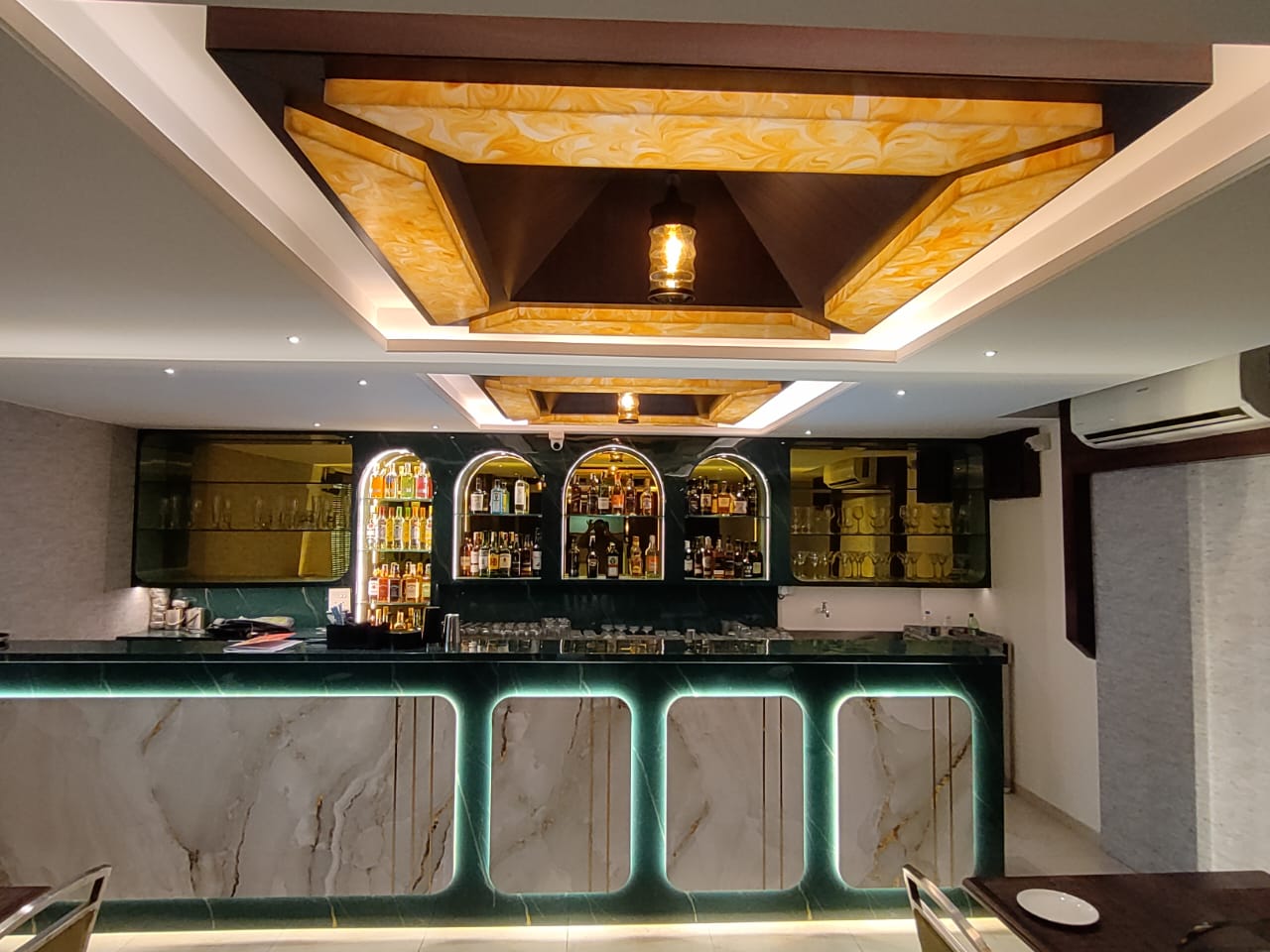 Sanket Inn Garden Restaurant photo 7 thumbnail