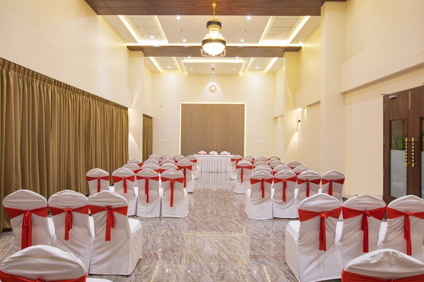 Solitaire Banquet Hall, Enrise Khed Shivapur