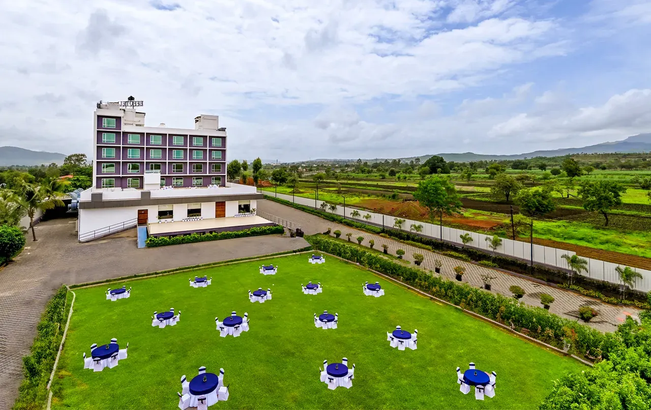 Saaj Lawns