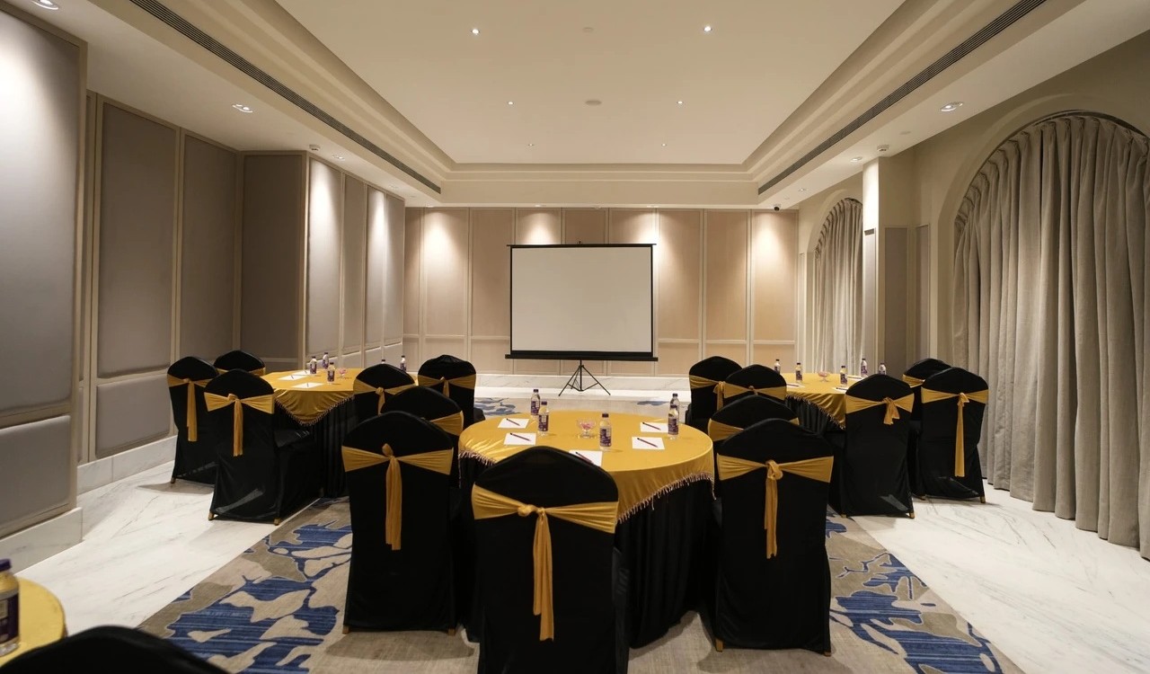 Solitaire Banquet at Enrise Lonavala